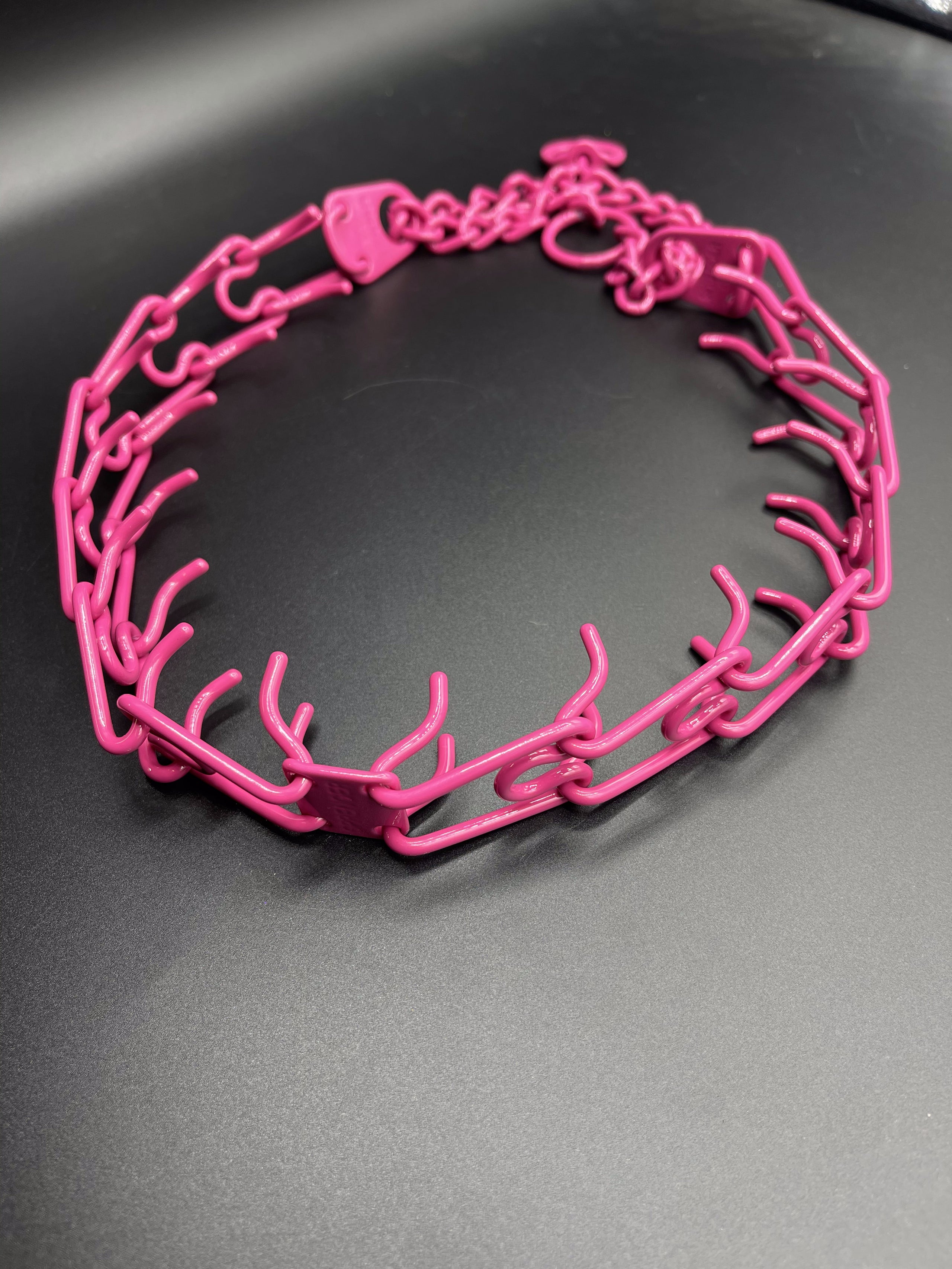 Pink shop pinch collar