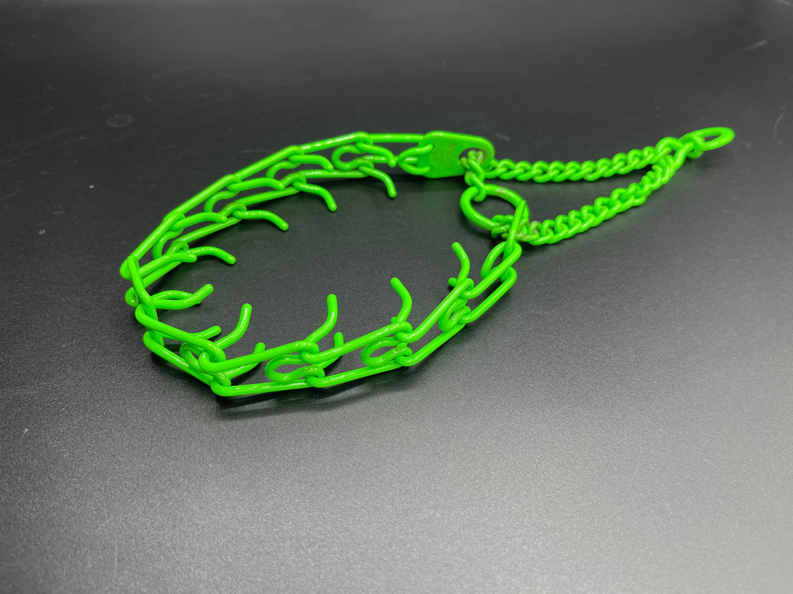 Plastic prong outlet collar